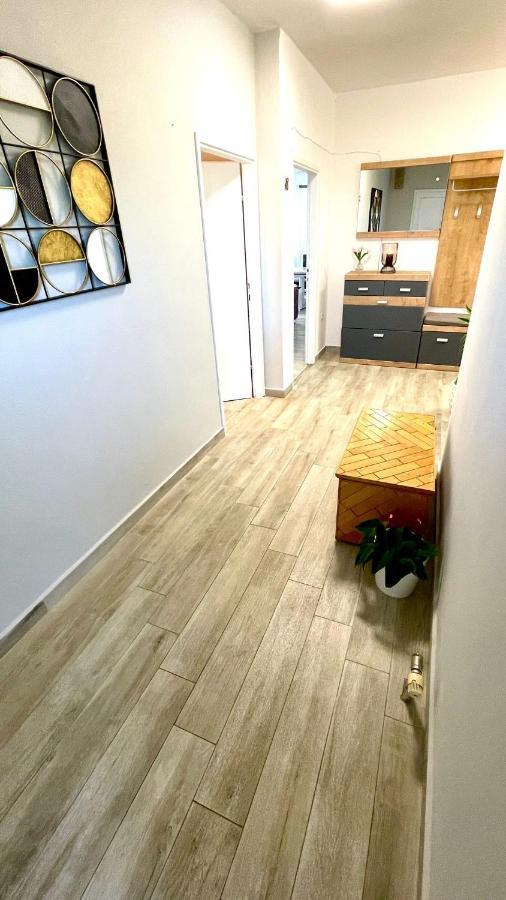 Apartment For 6 + Free Parking Place Задар Экстерьер фото