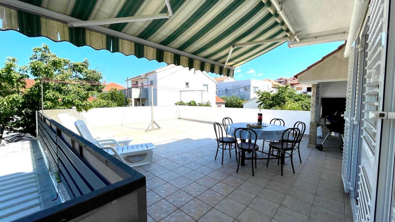 Apartment For 6 + Free Parking Place Задар Экстерьер фото
