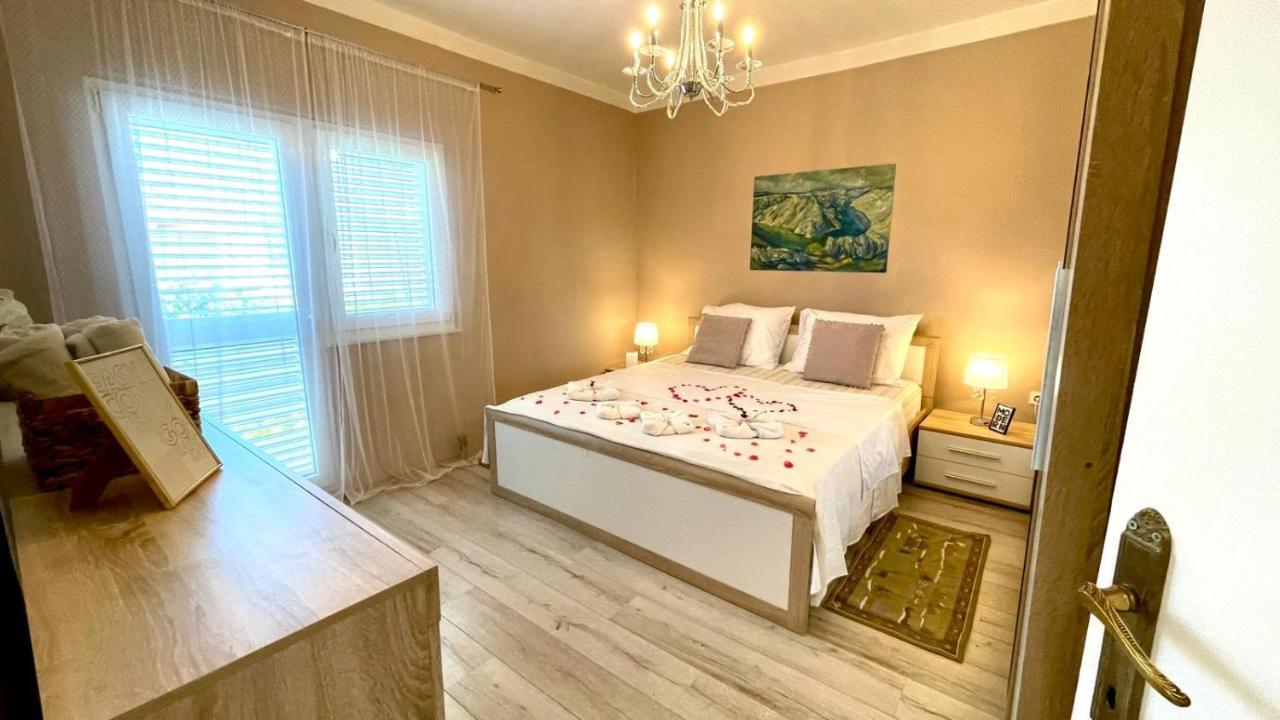Apartment For 6 + Free Parking Place Задар Экстерьер фото