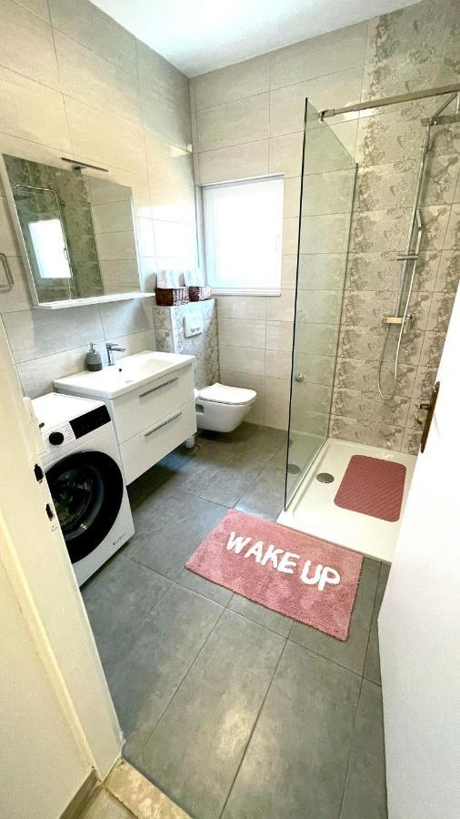 Apartment For 6 + Free Parking Place Задар Экстерьер фото